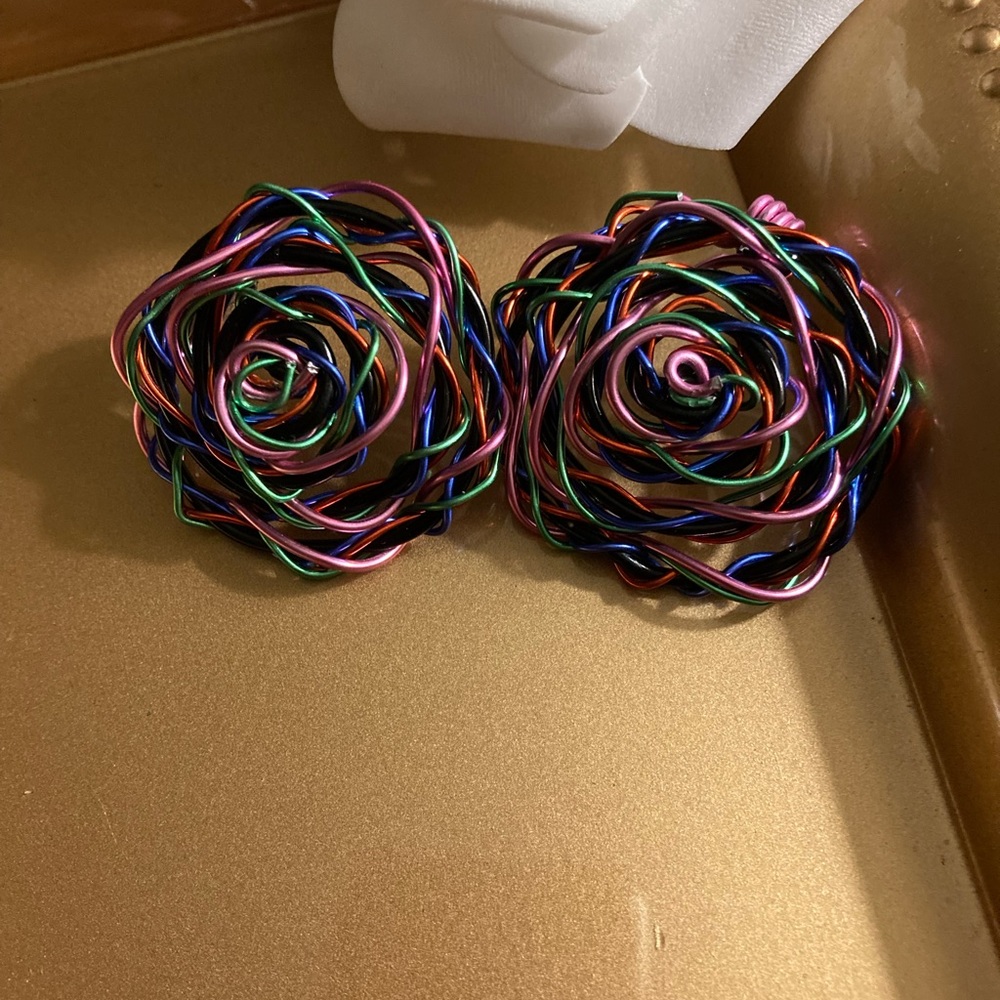 Multicolored dots - Picture 2 of 3